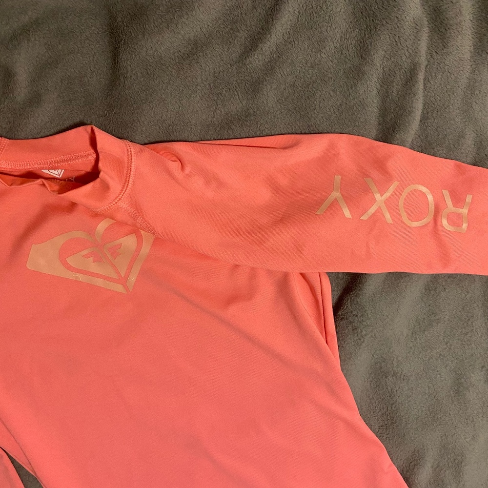 Roxy - Picture 2 of 10